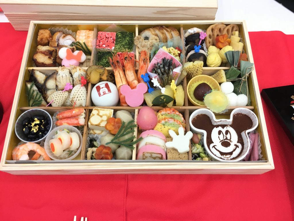 ベルメゾンディズニーキャラクターおせち