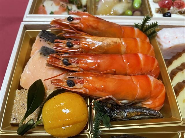 婦人画報おせち2022梅『海老うま煮』実物写真