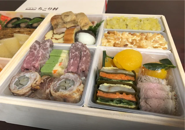ちこり村おせち1